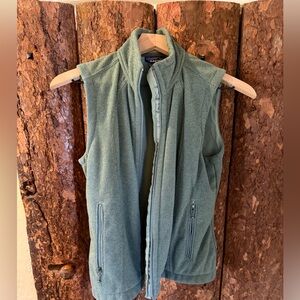 Patagonia Synchilla Women's Fleece in Green vintage XS